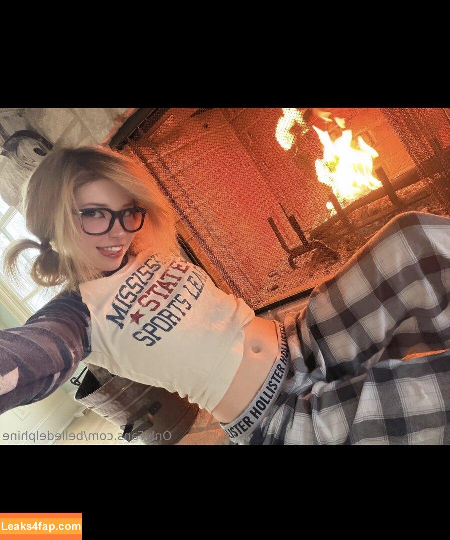 Belle Delphine / Socials / belledelphine / https: / missingmiley слитое фото фото #10427