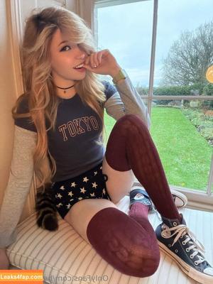 Belle Delphine photo #10083