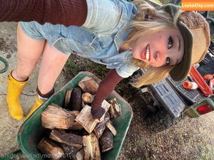 Belle Delphine photo #10240