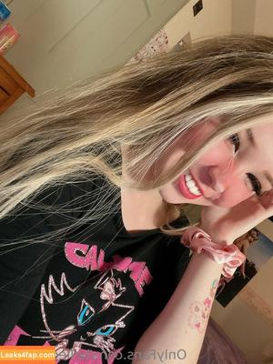 Belle Delphine photo #3976