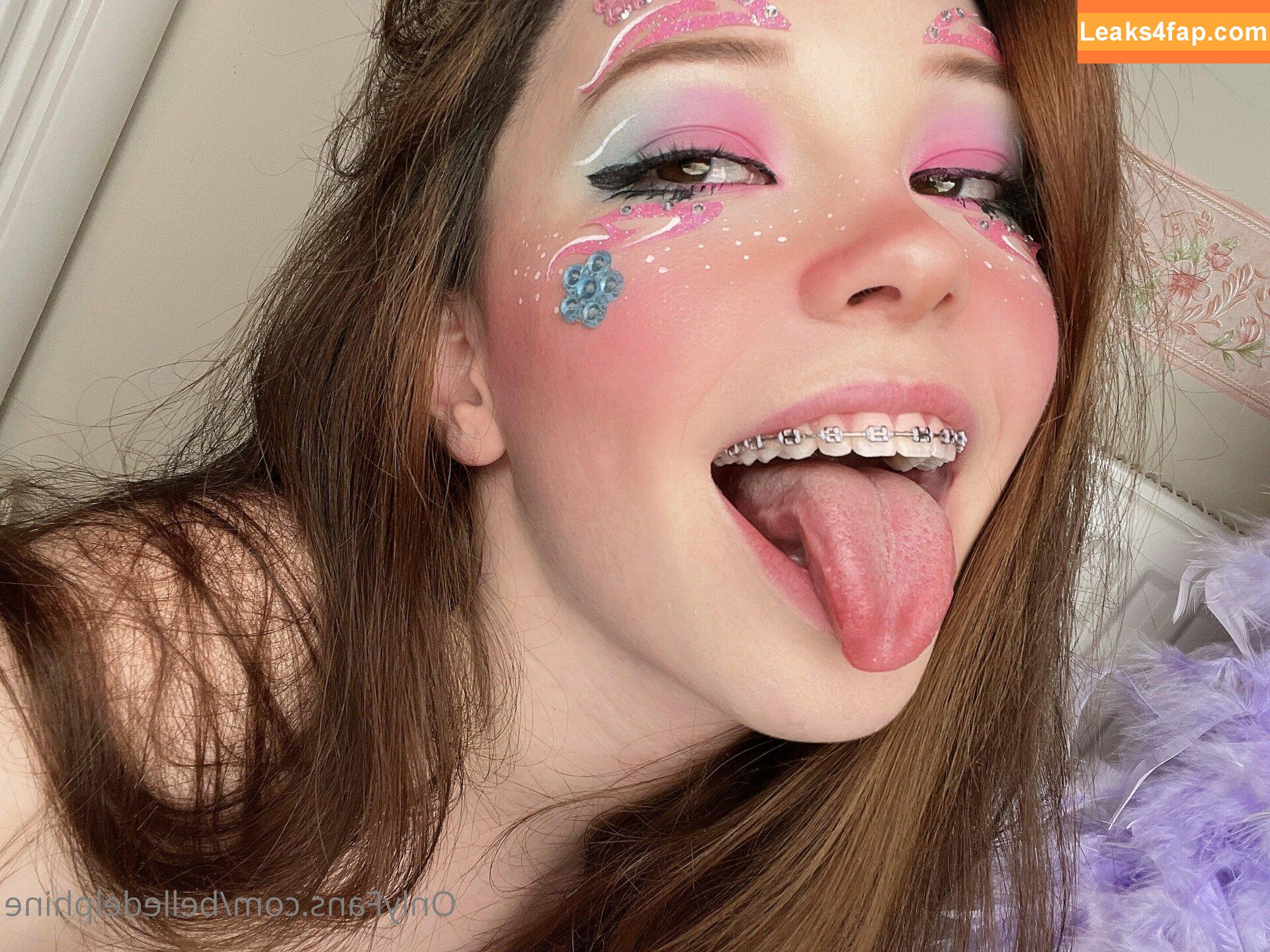 Belle Delphine / Socials / belledelphine / https: / missingmiley слитое фото фото #6232