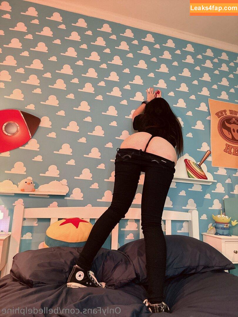 Belle Delphine / Socials / belledelphine / https: / missingmiley слитое фото фото #6311