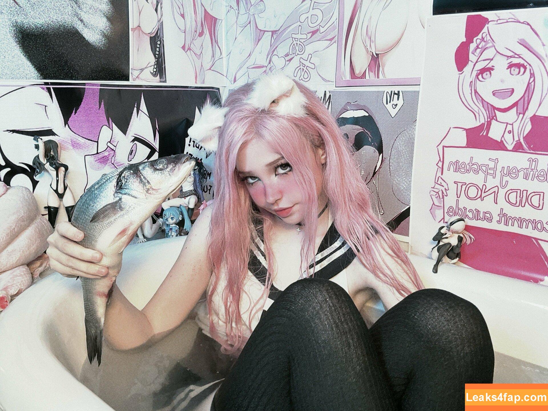 Belle Delphine / Socials / belledelphine / https: / missingmiley leaked photo photo #6331