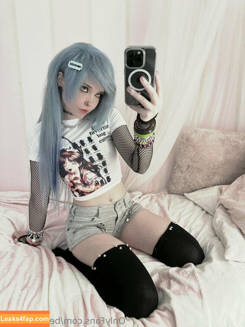 Belle Delphine / Socials / belledelphine / https: / missingmiley слитое фото фото #6923