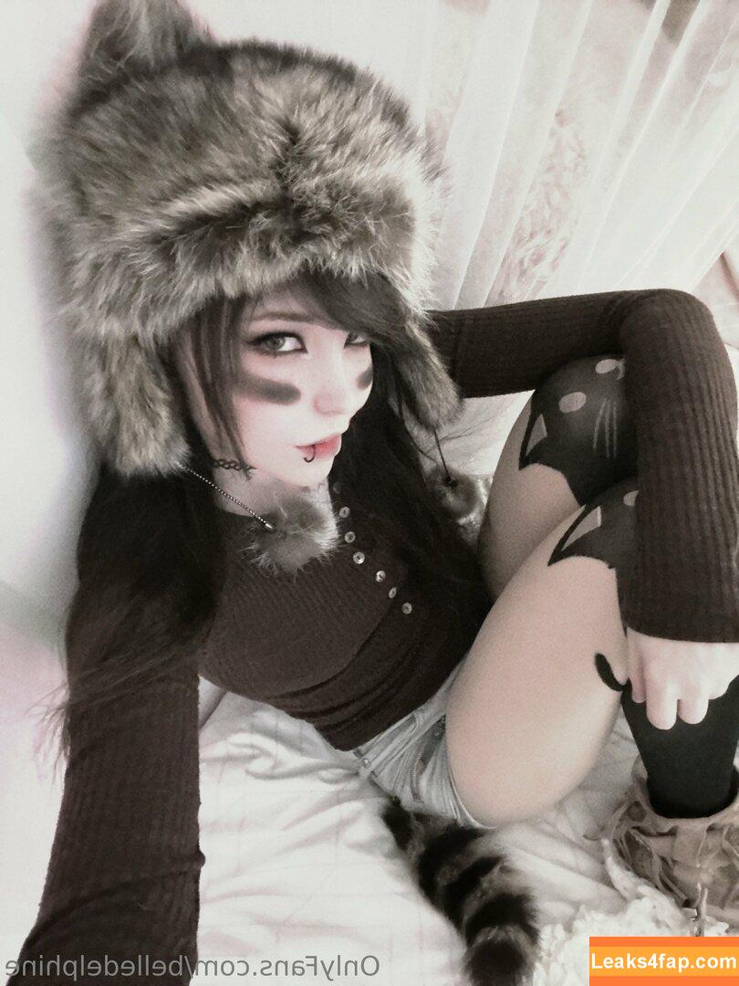 Belle Delphine / Socials / belledelphine / https: / missingmiley слитое фото фото #6968