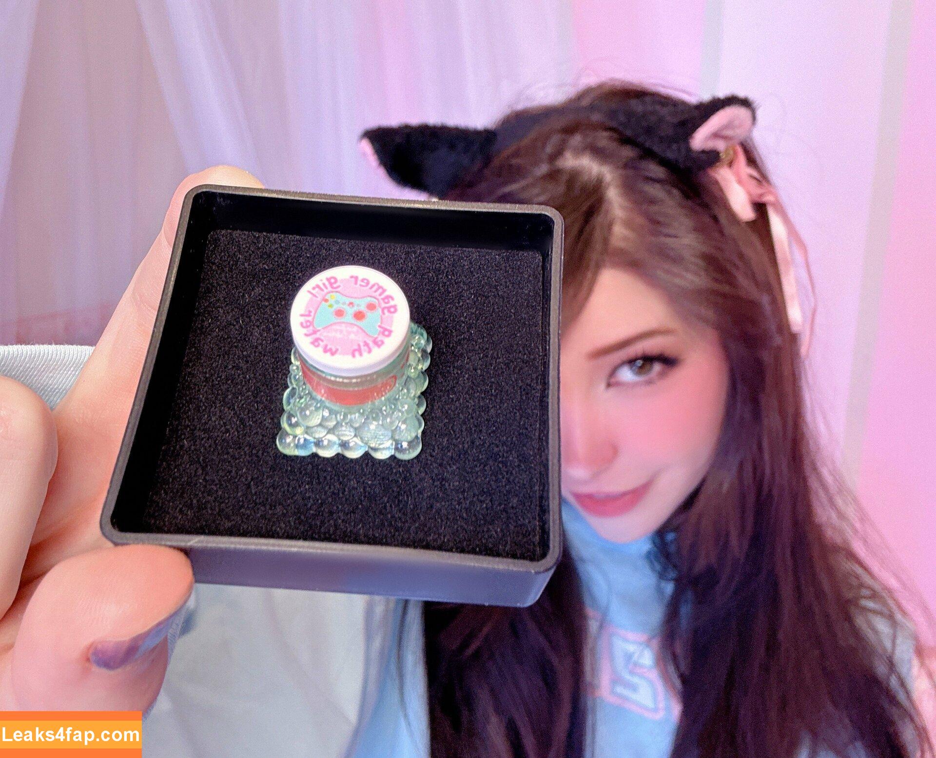 Belle Delphine / Socials / belledelphine / https: / missingmiley слитое фото фото #6990