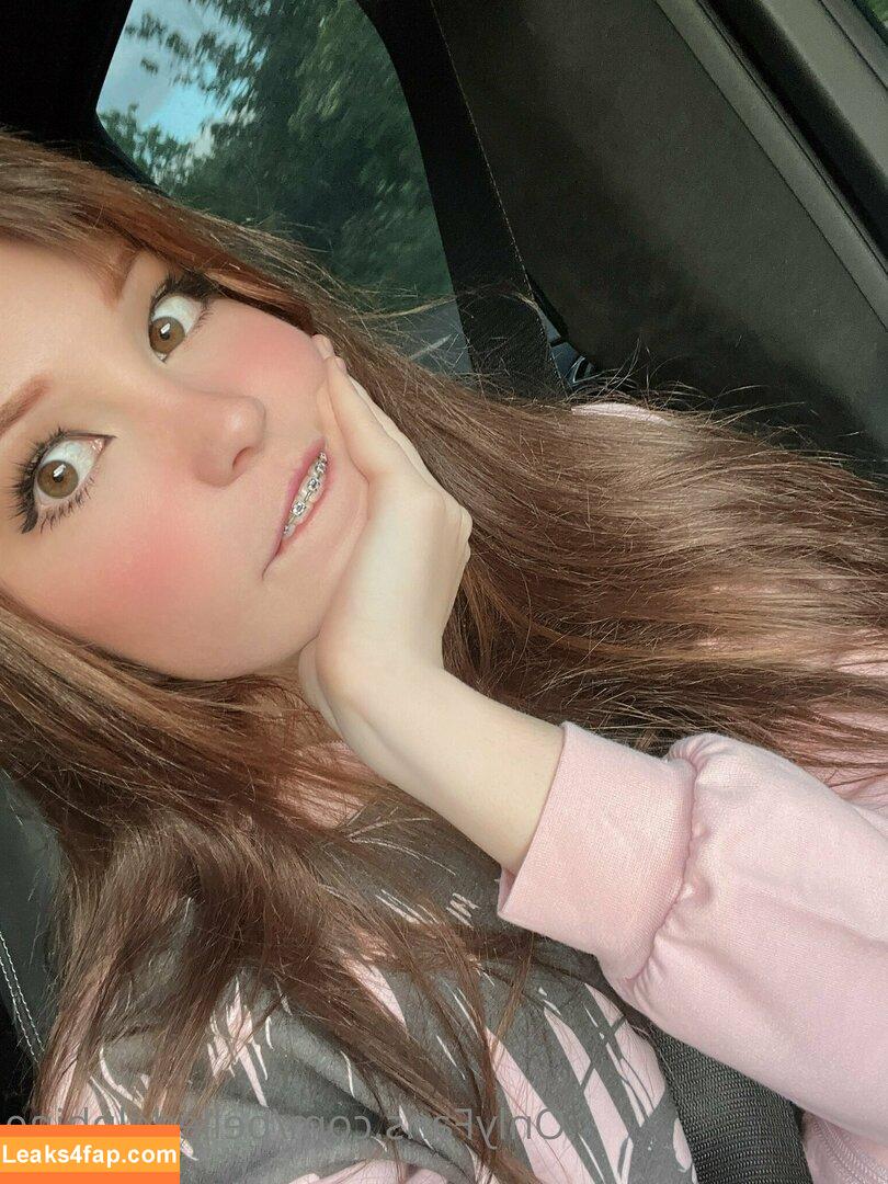 Belle Delphine / Socials / belledelphine / https: / missingmiley слитое фото фото #7034
