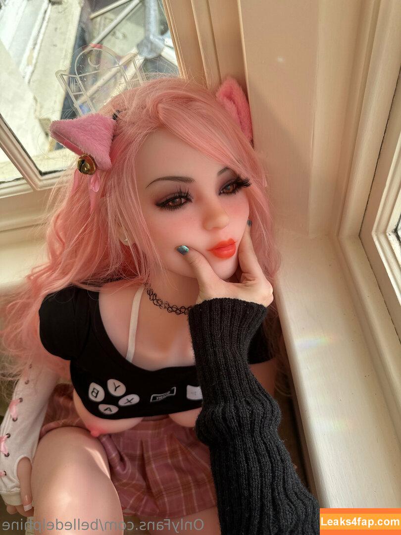 Belle Delphine / Socials / belledelphine / https: / missingmiley слитое фото фото #7277
