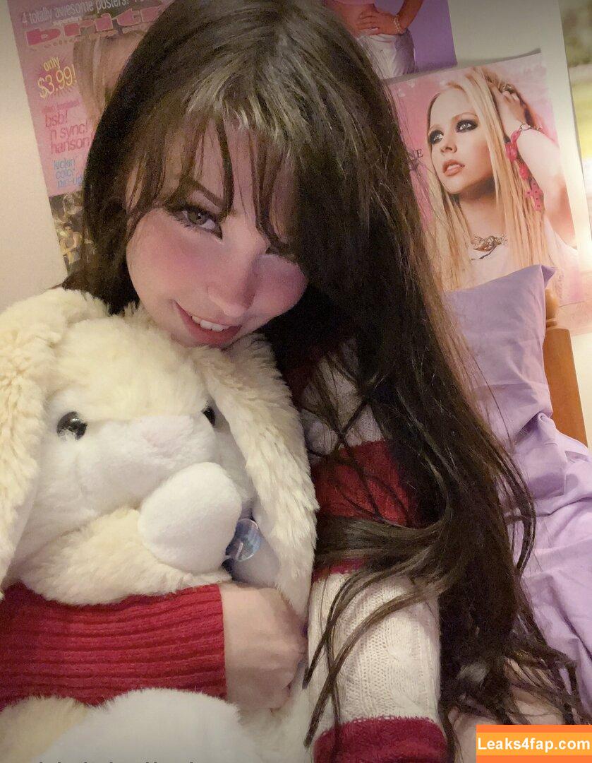 Belle Delphine / Socials / belledelphine / https: / missingmiley слитое фото фото #7322