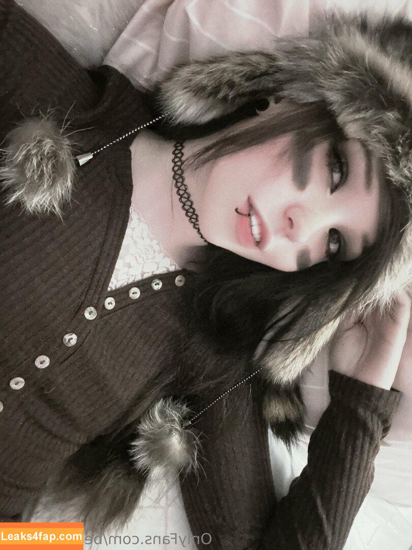 Belle Delphine / Socials / belledelphine / https: / missingmiley слитое фото фото #7331