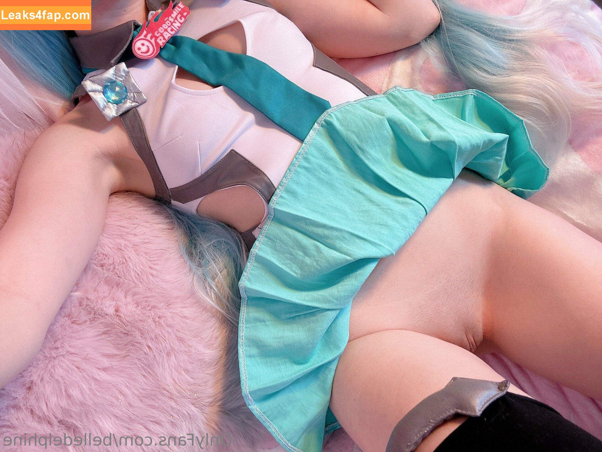 Belle Delphine / Socials / belledelphine / https: / missingmiley слитое фото фото #7385