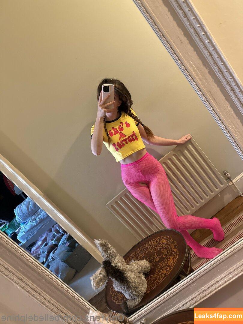 Belle Delphine / Socials / belledelphine / https: / missingmiley слитое фото фото #7687
