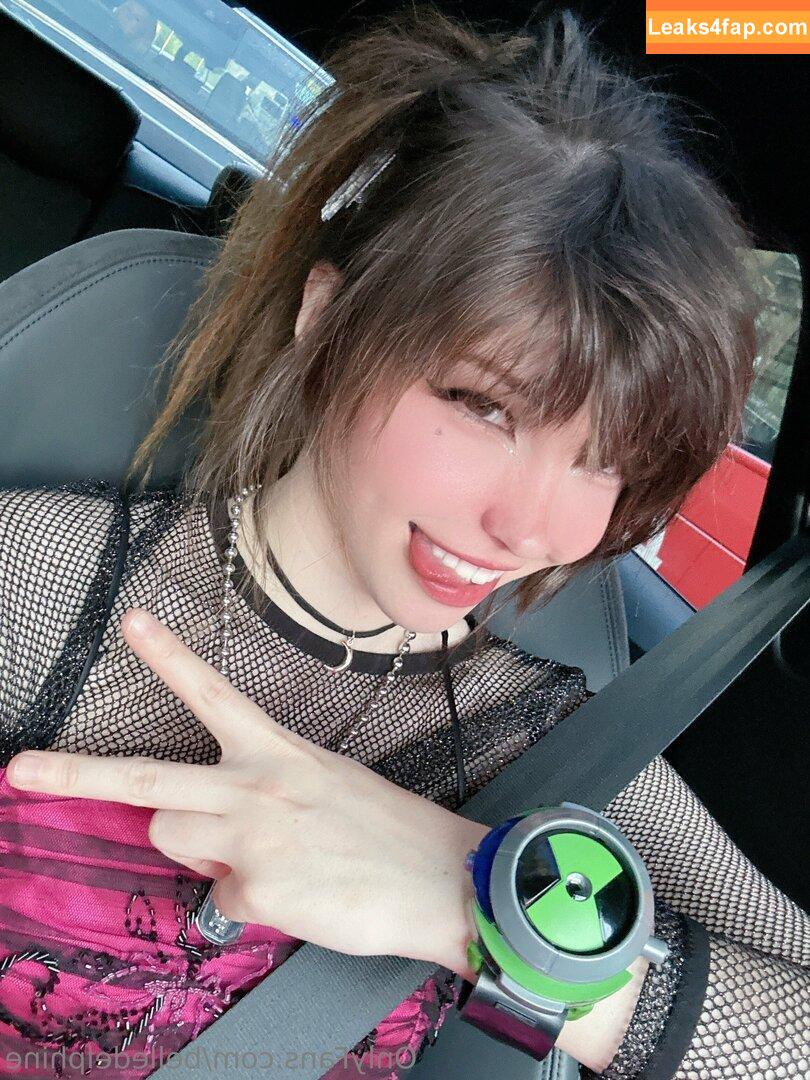 Belle Delphine / Socials / belledelphine / https: / missingmiley слитое фото фото #8381