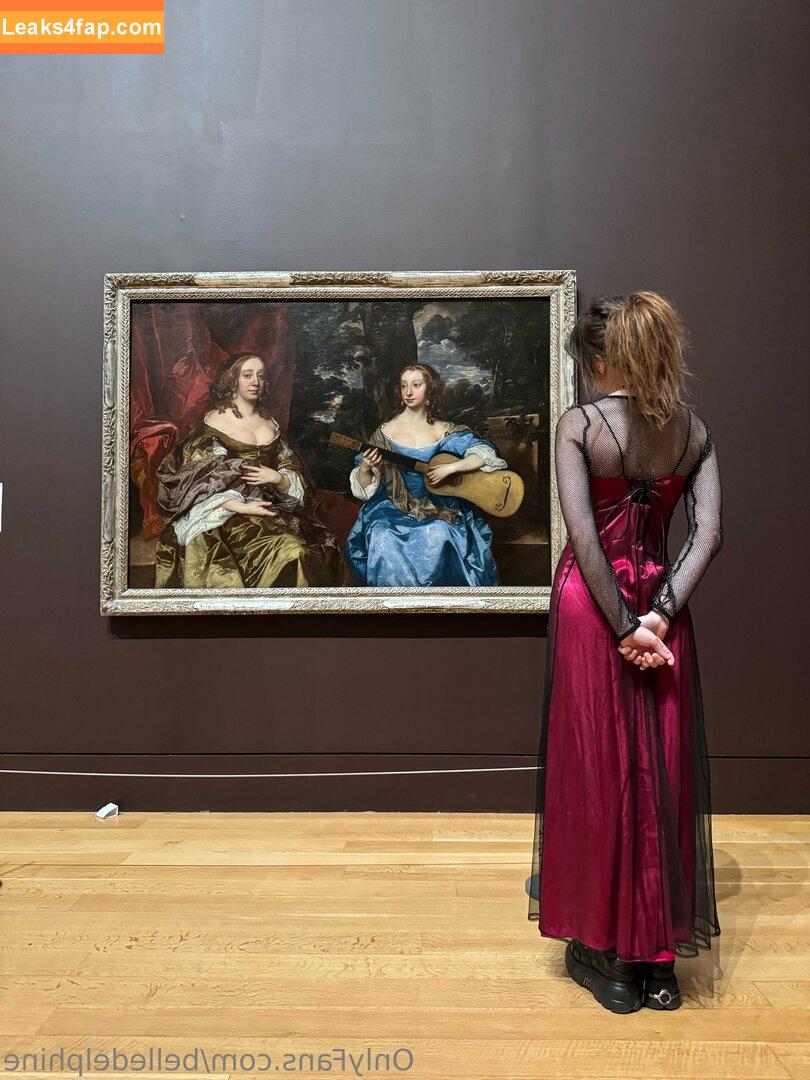 Belle Delphine / Socials / belledelphine / https: / missingmiley слитое фото фото #8393