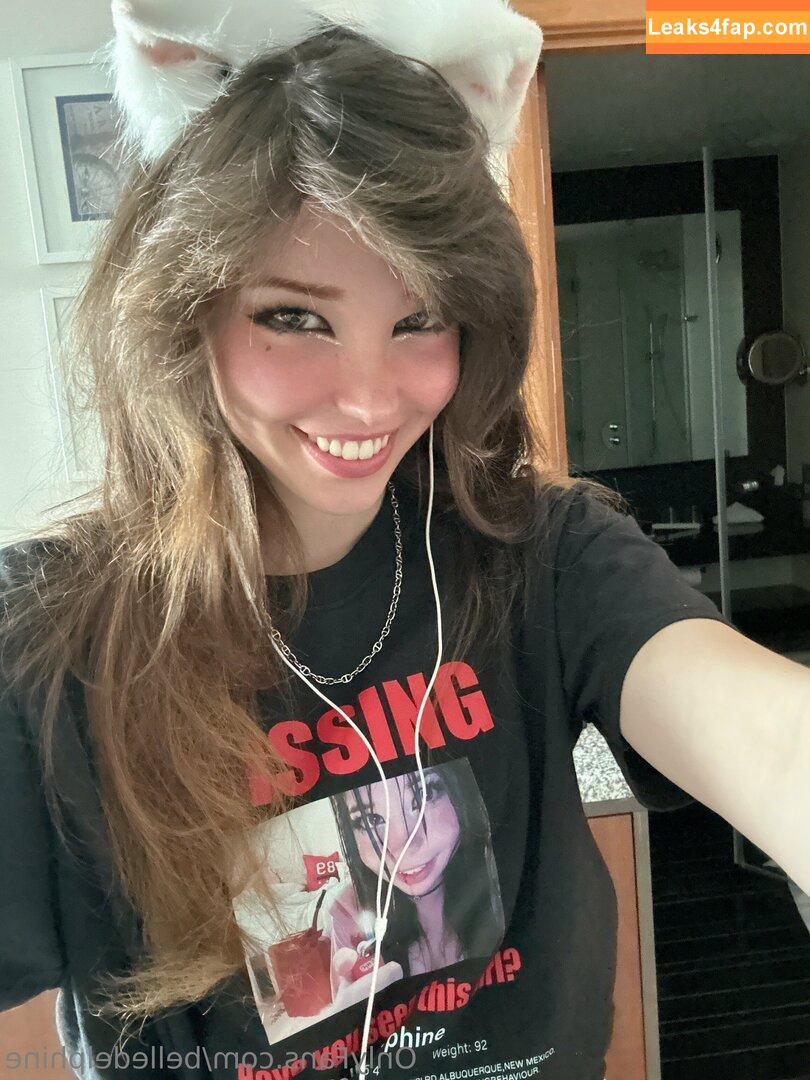 Belle Delphine / Socials / belledelphine / https: / missingmiley слитое фото фото #8400