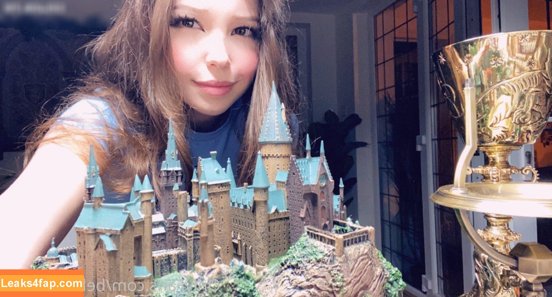 Belle Delphine / Socials / belledelphine / https: / missingmiley слитое фото фото #8523