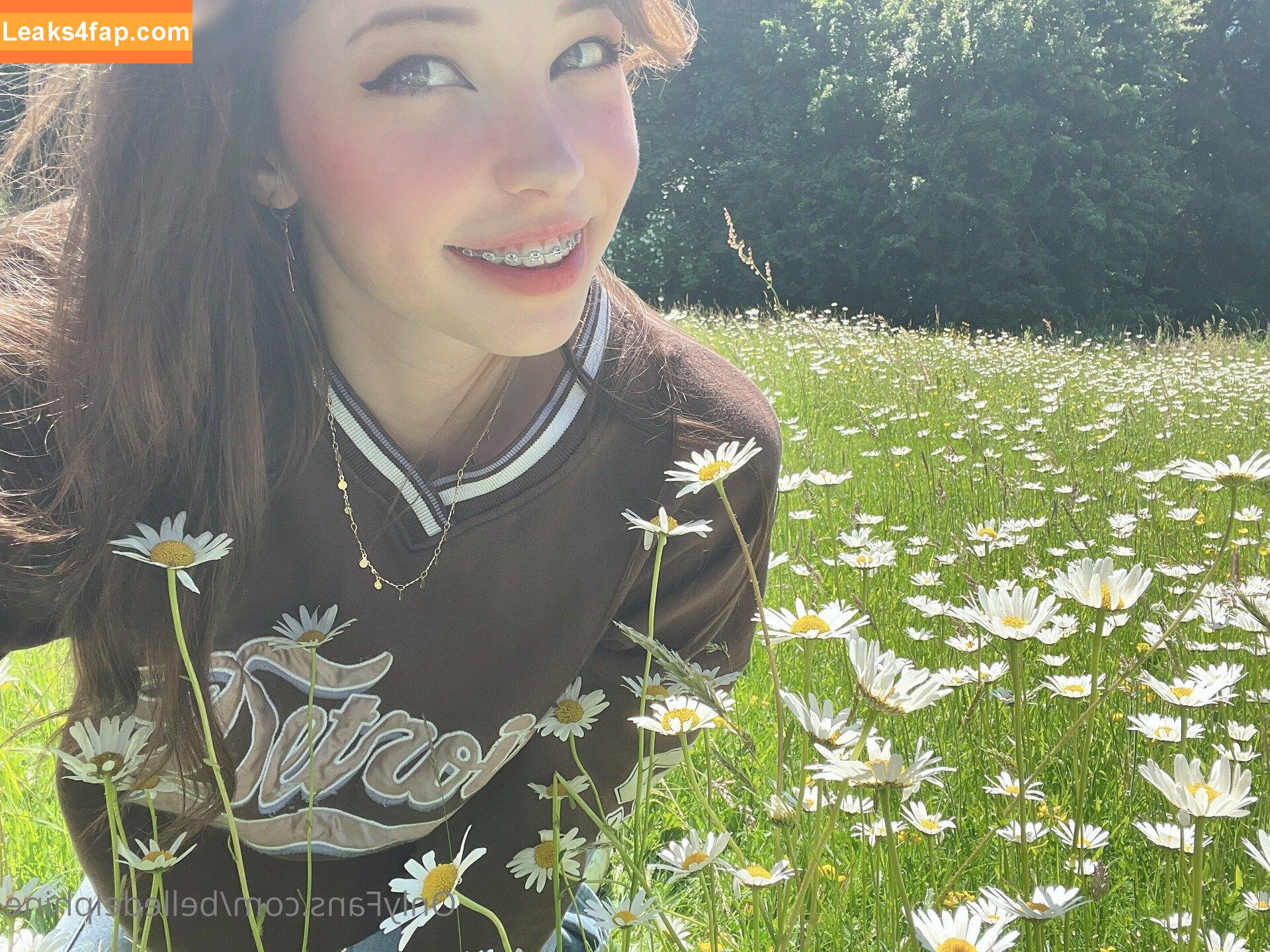 Belle Delphine / Socials / belledelphine / https: / missingmiley слитое фото фото #8568