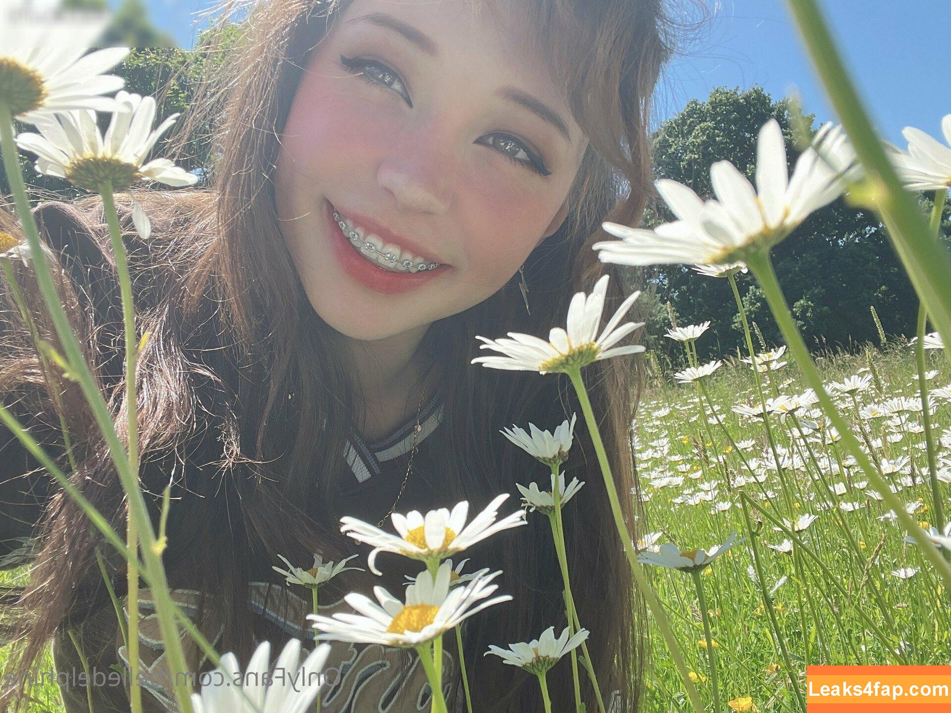 Belle Delphine / Socials / belledelphine / https: / missingmiley слитое фото фото #8570