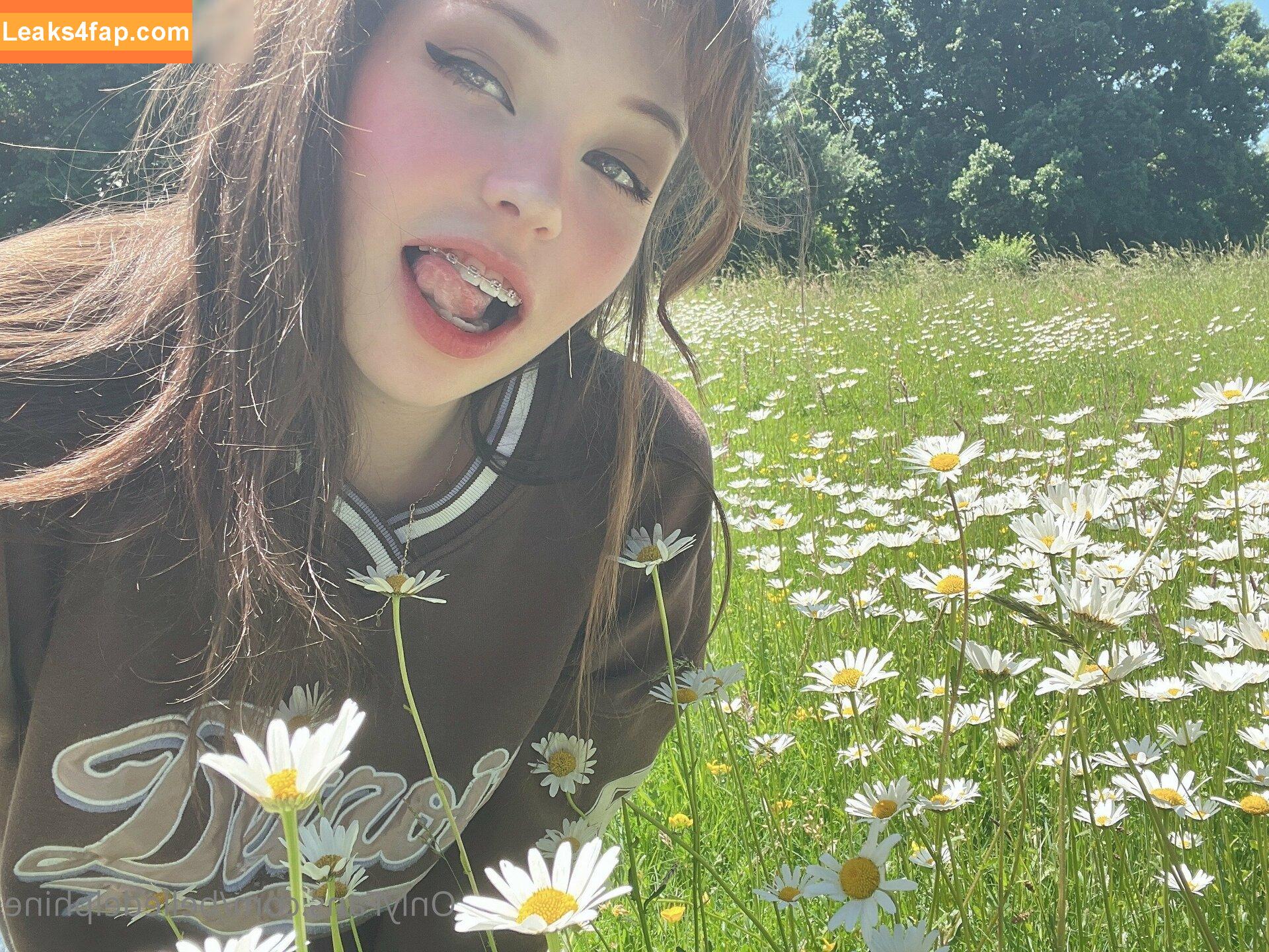 Belle Delphine / Socials / belledelphine / https: / missingmiley слитое фото фото #8573