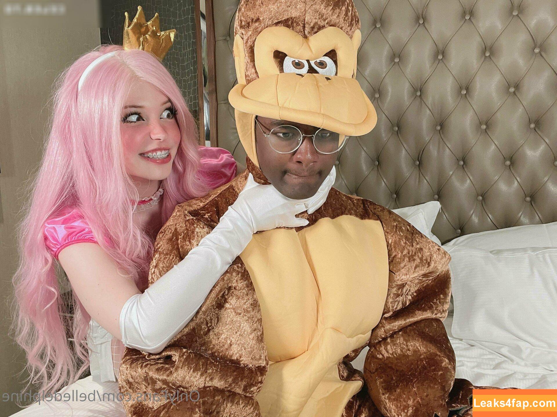 Belle Delphine / Socials / belledelphine / https: / missingmiley слитое фото фото #8585