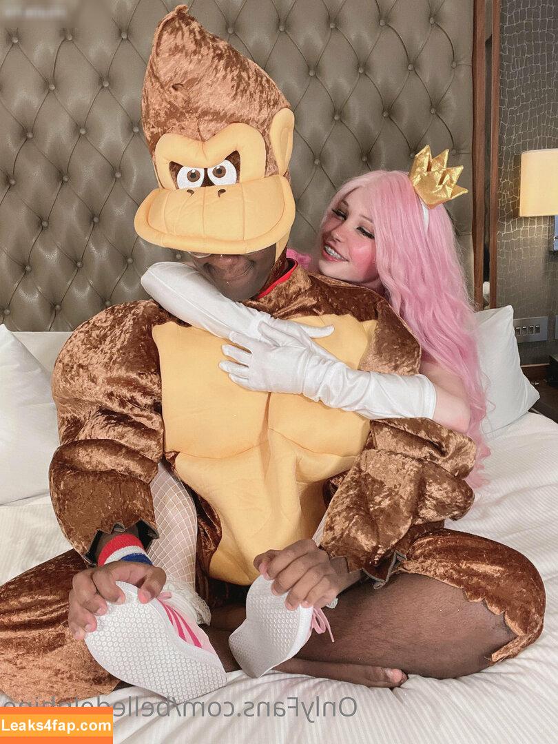 Belle Delphine / Socials / belledelphine / https: / missingmiley слитое фото фото #8588