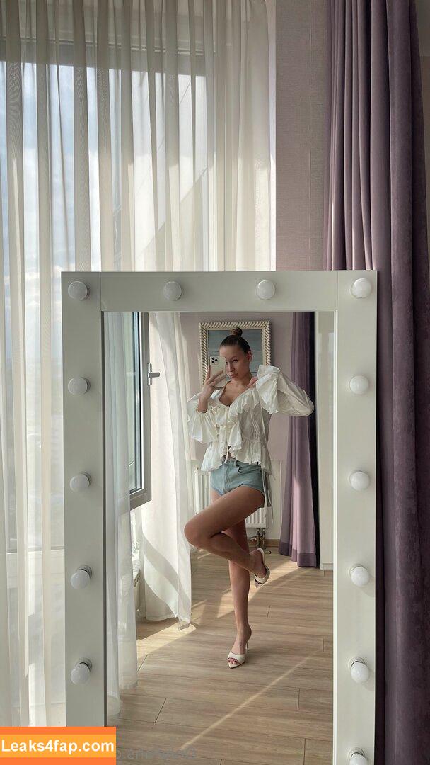 bellllaatop / bellagraceweems leaked photo photo #0159