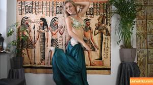 Belly Dancer Lisa photo #0012