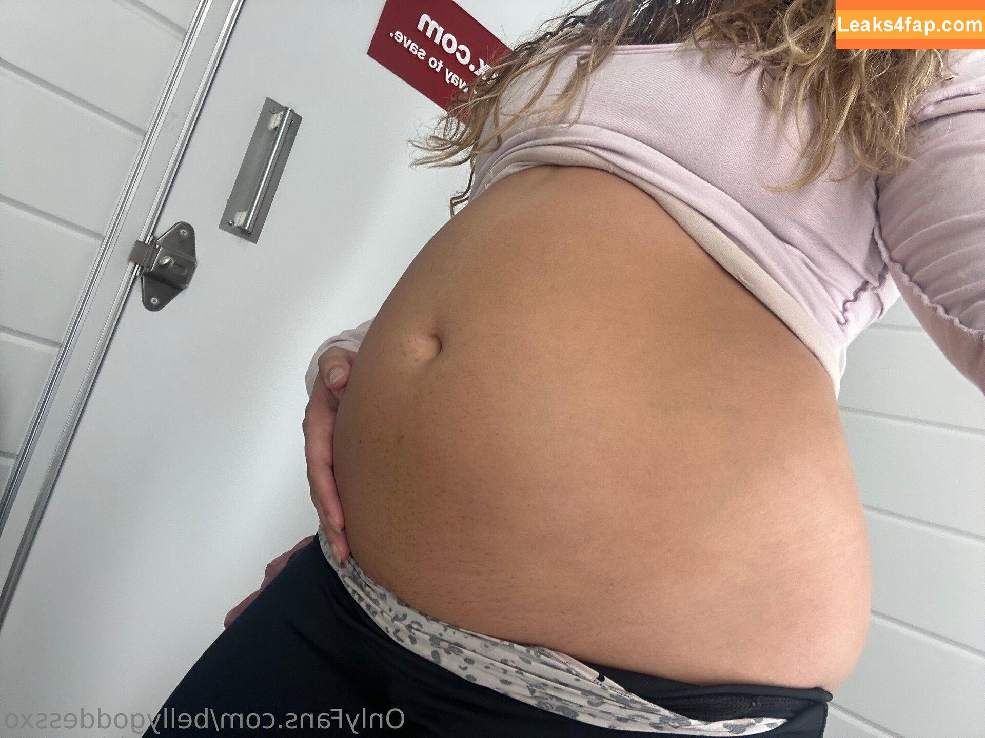 bellygoddessxo / blonde_goddessxo leaked photo photo #0011