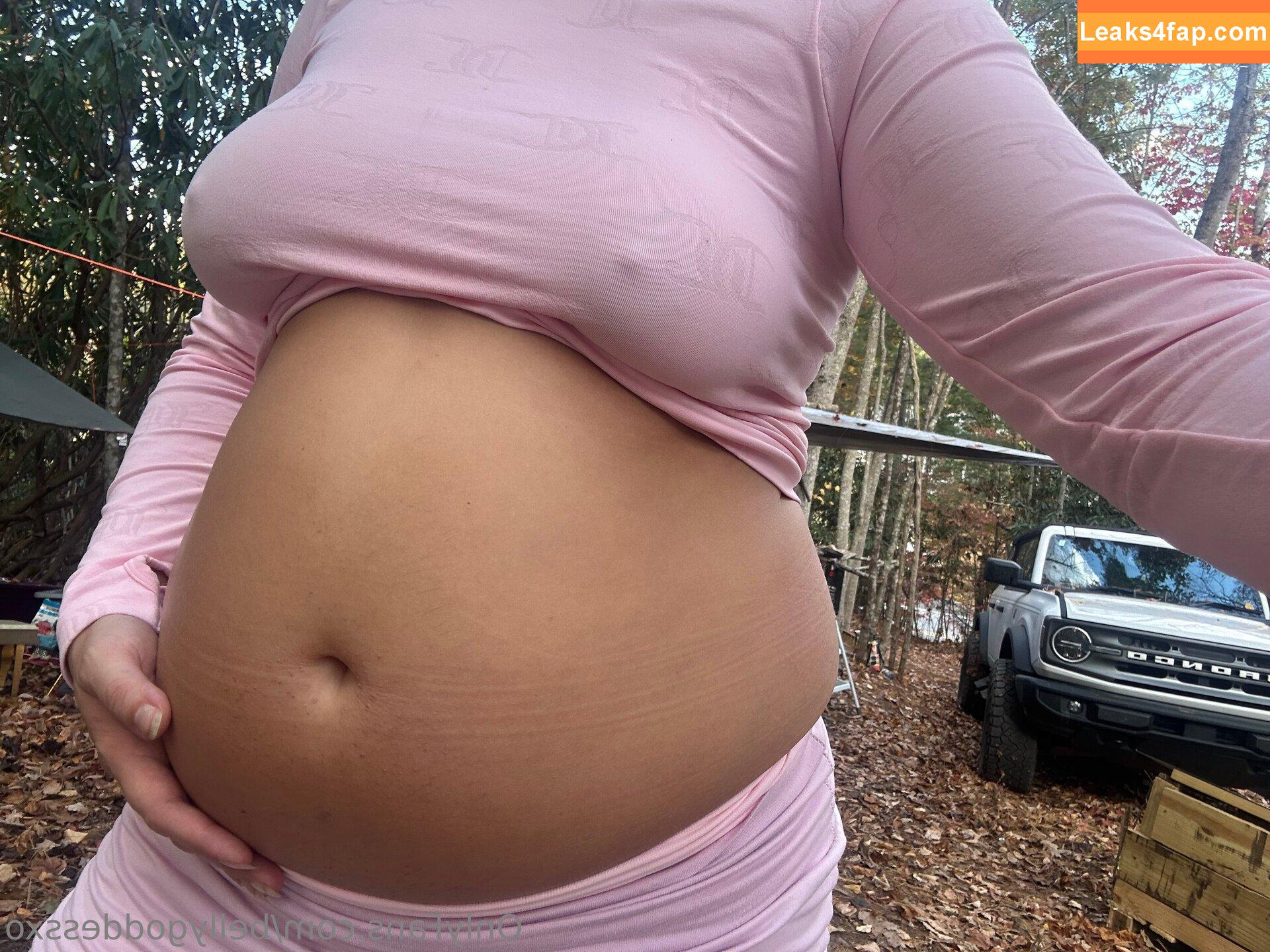 bellygoddessxo / blonde_goddessxo leaked photo photo #0023