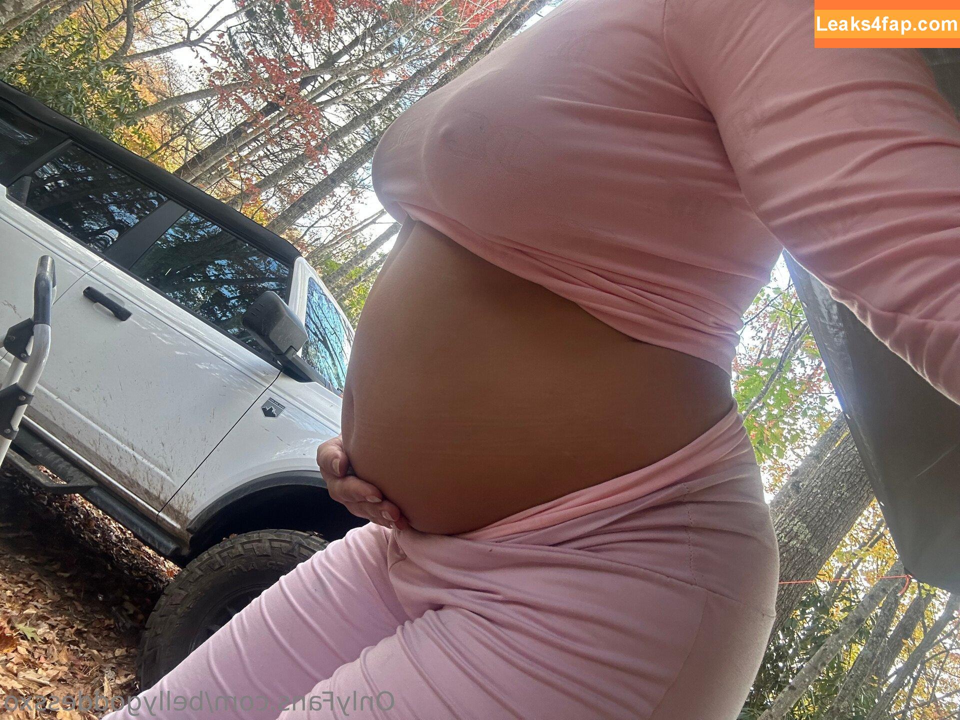 bellygoddessxo / blonde_goddessxo leaked photo photo #0024