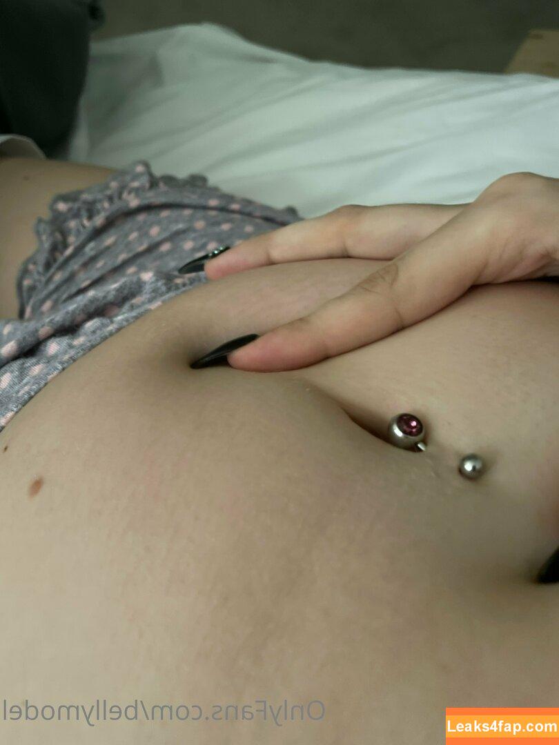 bellymodel /  leaked photo photo #0012