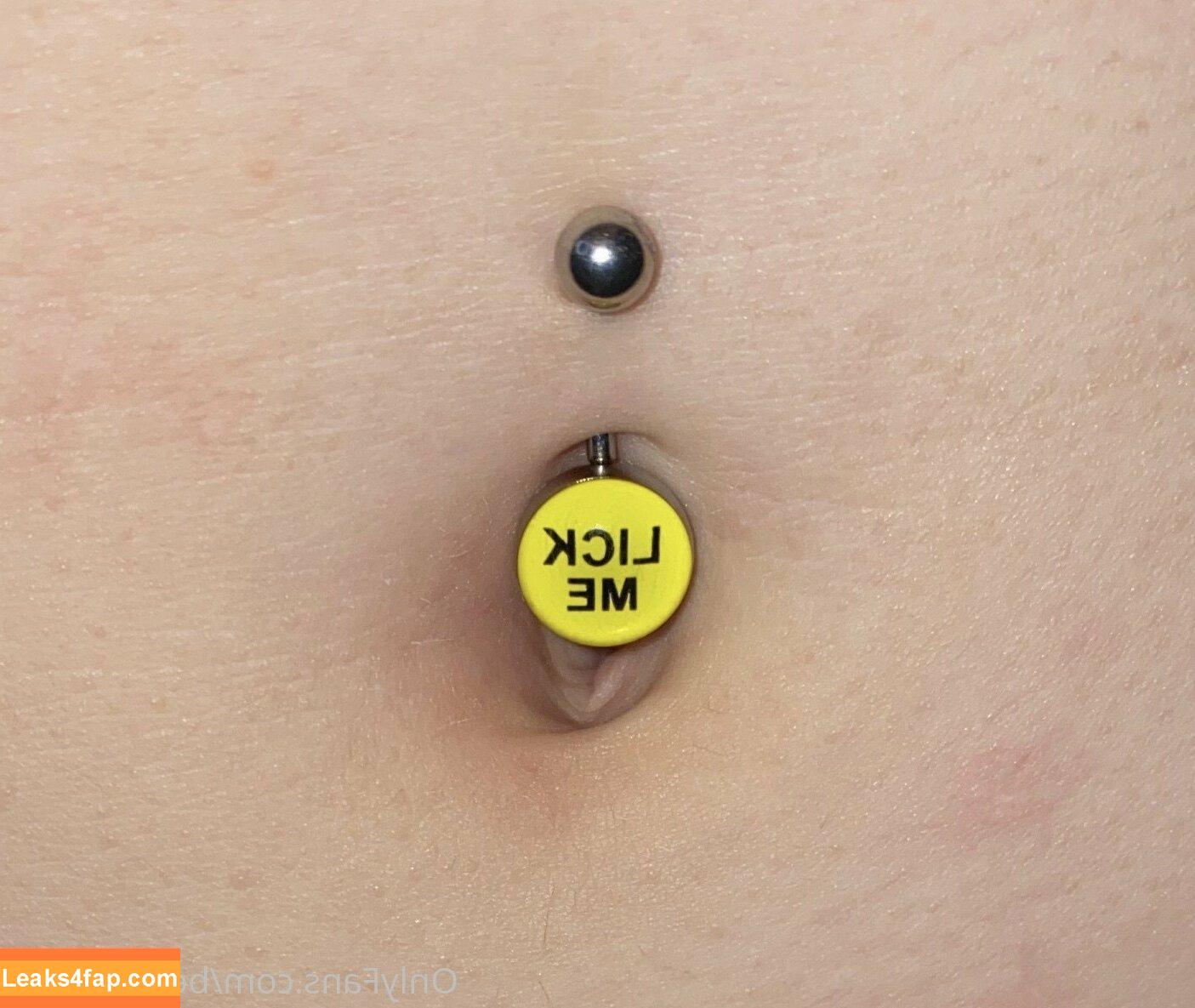 bellymodel2 /  leaked photo photo #0014