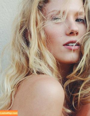 Berit Birkeland photo #0042