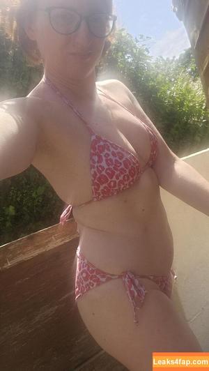 Berry_Trish photo #0053