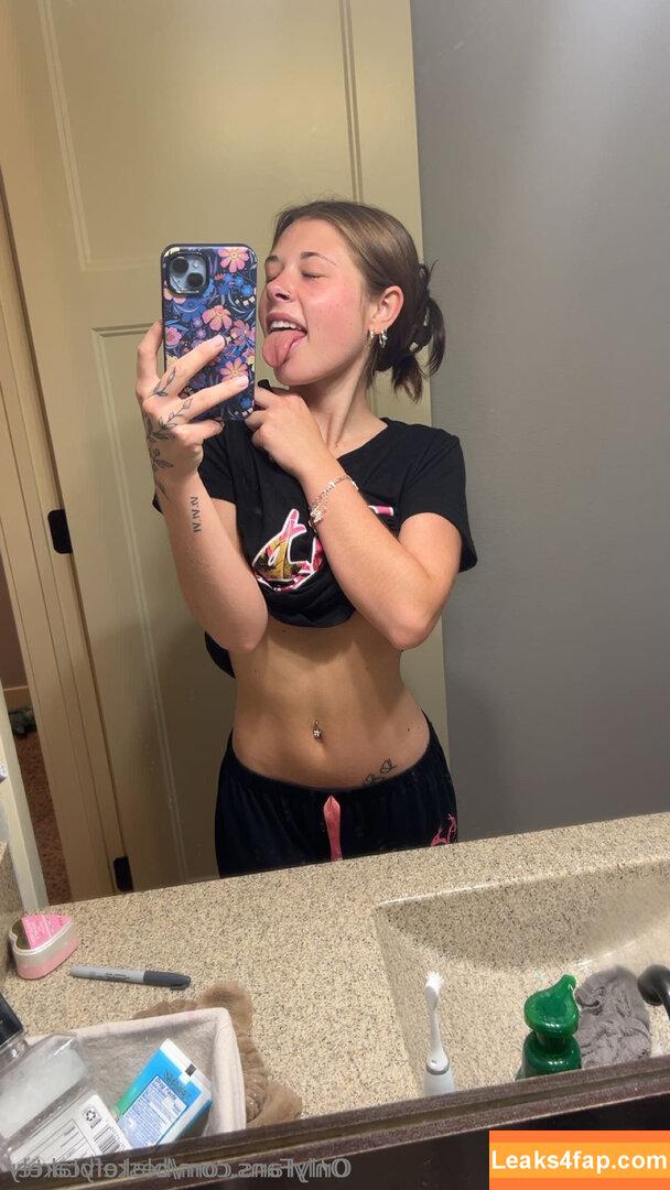 bestofblakely /  leaked photo photo #0045