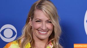 Beth Behrs photo #0181