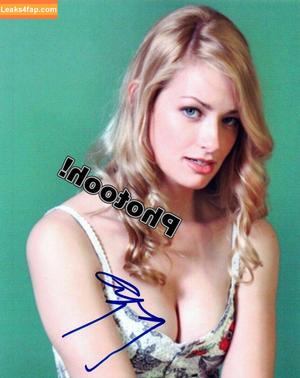 Beth Behrs photo #0182