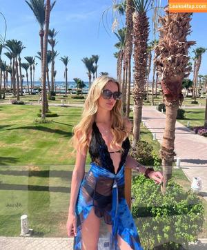 Bethany Webster photo #0002