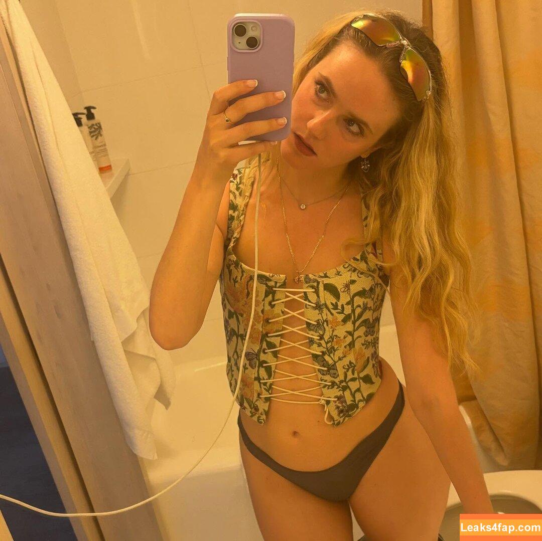 Betsey Brown / me_betseybrown leaked photo photo #0025