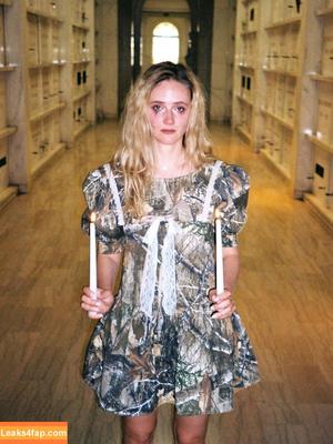 Betsey Brown photo #0019