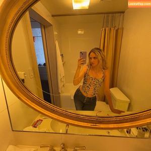 Betsey Brown photo #0026