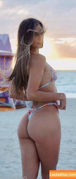 Betsy Alvarez photo #0051