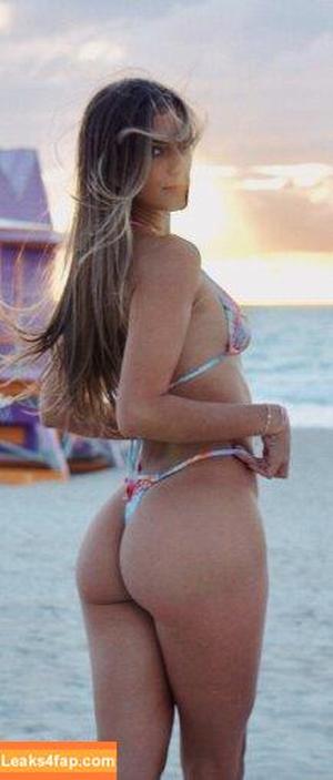 Betsy Alvarez photo #0064