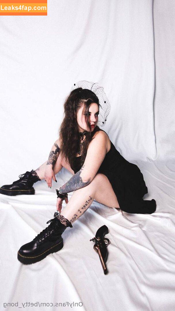 betty_bong / bettybong96 leaked photo photo #0004