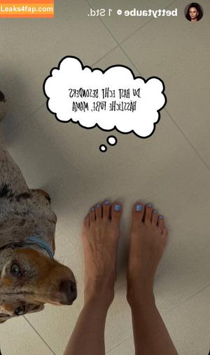 Betty Taube photo #0340