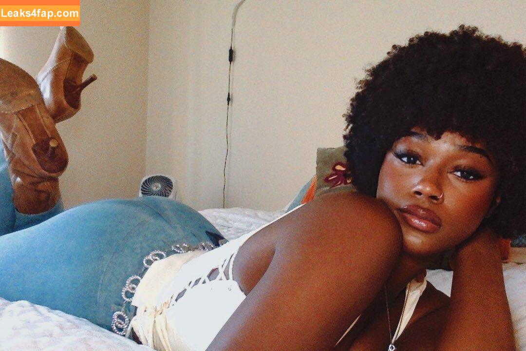 Beverly Pierre / BevTheBest / bev_the_best / bevs_the_best leaked photo photo #0011