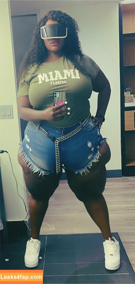 beverlyblue3x / beverlyblueofficial leaked photo photo #0011