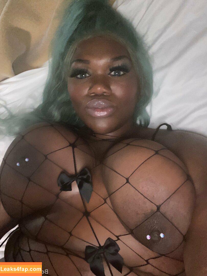 beverlyblue3x / beverlyblueofficial leaked photo photo #0061