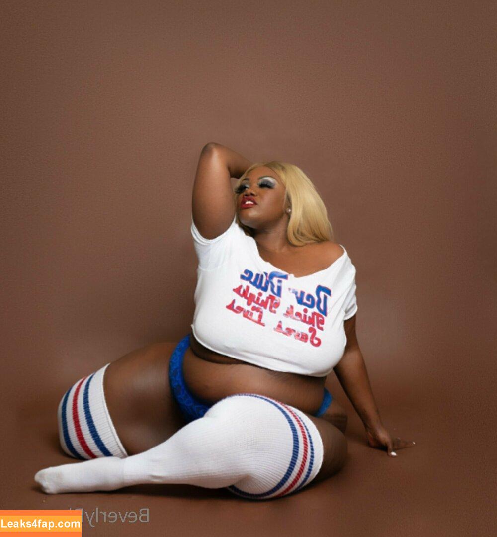 beverlyblue3x / beverlyblueofficial leaked photo photo #0138