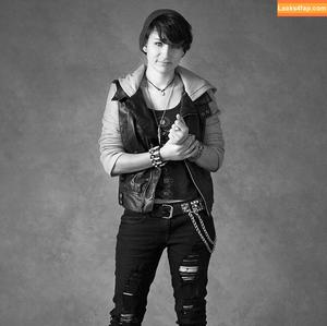 Bex Taylor-Klaus photo #0010